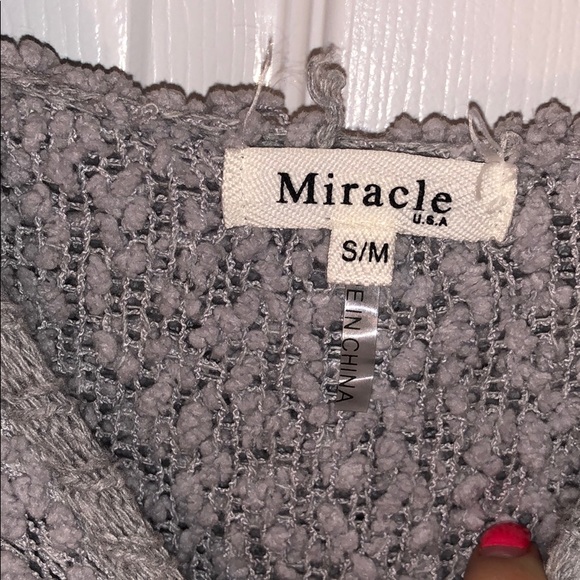 High low sweater with hood - Picture 2 of 4